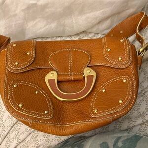 Stylish Tan Leather Shoulder Bag